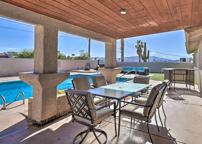 Putting And Pool Table Havasu Gem! Holiday home
